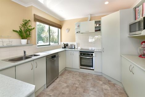 Photo of property in 33a Kia Ora Road, Beach Haven, Auckland, 0626