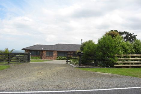 Photo of property in 335 Old North Road, Kumeu, 0892