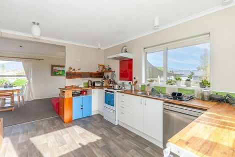 Photo of property in 2 Toiora Place, Takaka, 7110