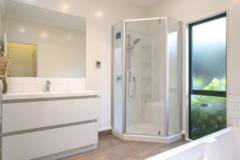 Photo of property in 2/73 Harvey Street, Waipahihi, Taupo, 3330