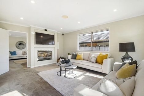 Photo of property in 18 Lemon Grove Lane, Greenhithe, Auckland, 0632