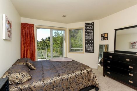 Photo of property in 15 Shortland Street, Lower Vogeltown, New Plymouth, 4310