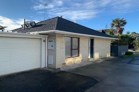 Photo of property in 1/19 Gulf Crest, Bucklands Beach, Auckland, 2012