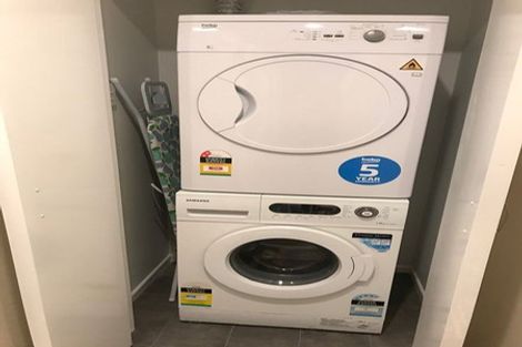 Photo of property in 30 Lyndhurst Road, Tawa, Wellington, 5028