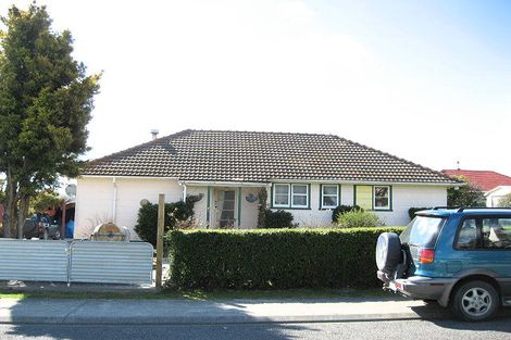 Photo of property in 2 Savage Crescent, Waipukurau, 4200