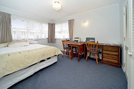 Photo of property in 6 Braeburn Place, Takanini, 2112