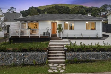 Photo of property in 8a Steen Place, Mangere Bridge, Auckland, 2022
