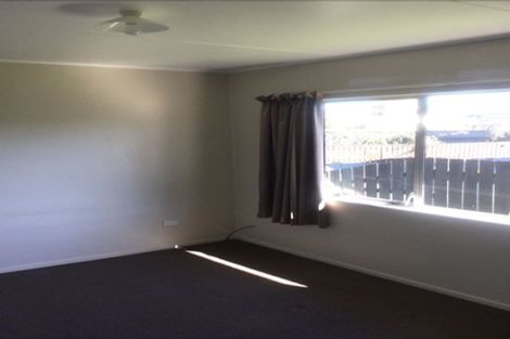Photo of property in 8b Kupe Drive, Carterton, 5713