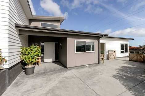Photo of property in 17 Botany Lane, Whitby, Porirua, 5024