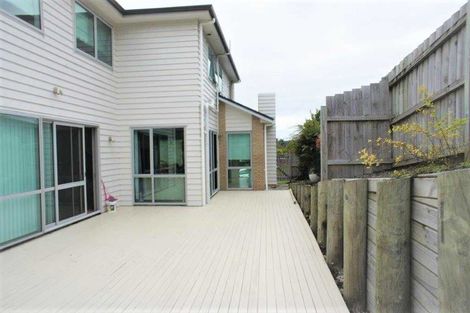 Photo of property in 16 Oak Bark Drive, Schnapper Rock, Auckland, 0632