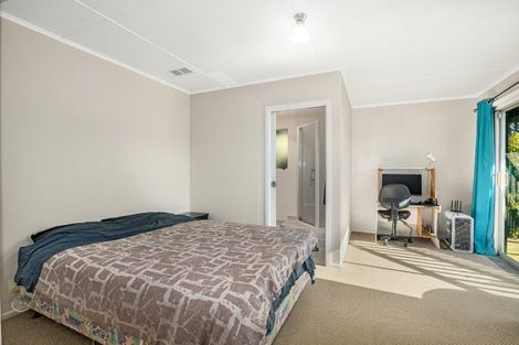 Photo of property in 25 Robson Street, Stokes Valley, Lower Hutt, 5019