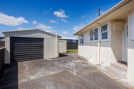 Photo of property in 8 Viscount Place, West End, Palmerston North, 4412