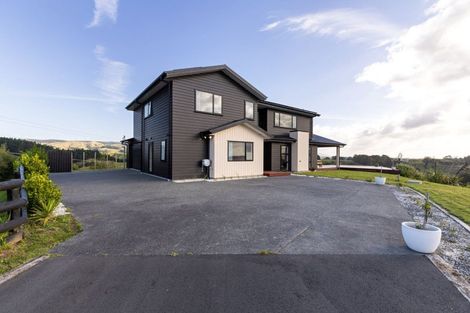 Photo of property in 3 Lealands Lane, Aokautere, Palmerston North, 4471