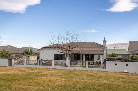 Photo of property in 6 Spruce Close, Alexandra, 9320