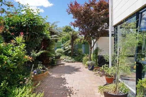 Photo of property in 76a Memorial Avenue, Ilam, Christchurch, 8053