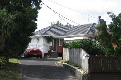 Photo of property in 1/17 Vera Road, Te Atatu South, Auckland, 0610