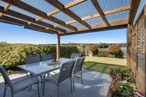 Photo of property in Waterview Estate, 26/4 Greystone Place, Omokoroa, 3114