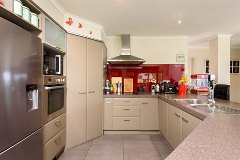 Photo of property in 21 Roger Guy Place, Welcome Bay, Tauranga, 3175