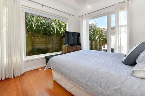 Photo of property in 2 Carento Way, Stanmore Bay, Whangaparaoa, 0932