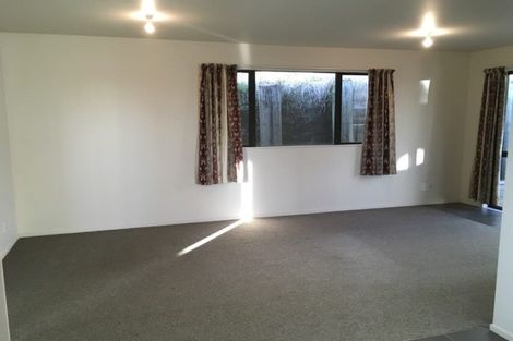 Photo of property in 302 Triangle Road, Massey, Auckland, 0614