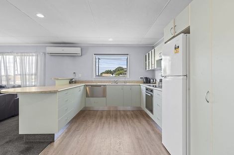 Photo of property in 14 Rainsford Street, Moturoa, New Plymouth, 4310
