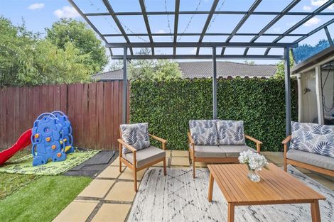 Photo of property in 4 Duckworth Road, Papakura, 2110