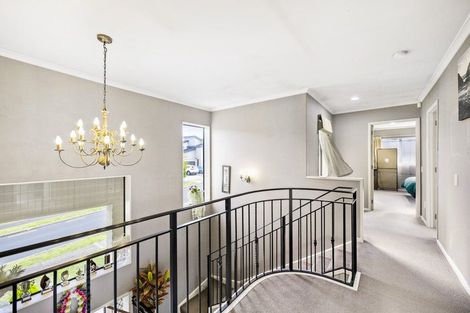 Photo of property in 1 Seresin Crescent, Flat Bush, Auckland, 2016