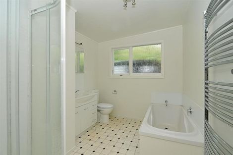 Photo of property in 5 Crofton Road, Ngaio, Wellington, 6035