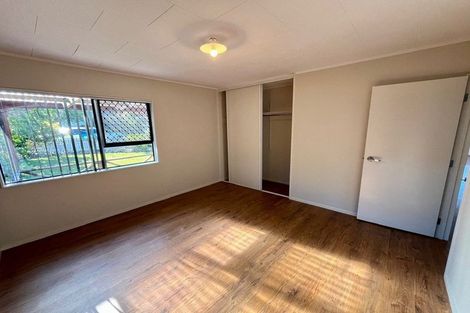 Photo of property in 1 John Webster Place, Glen Eden, Auckland, 0602