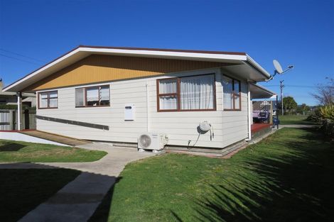 Photo of property in 9 Robinson Avenue, Holdens Bay, Rotorua, 3010