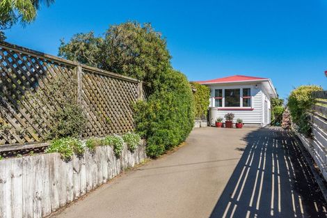 Photo of property in 18 Martin Road, Paraparaumu Beach, Paraparaumu, 5032