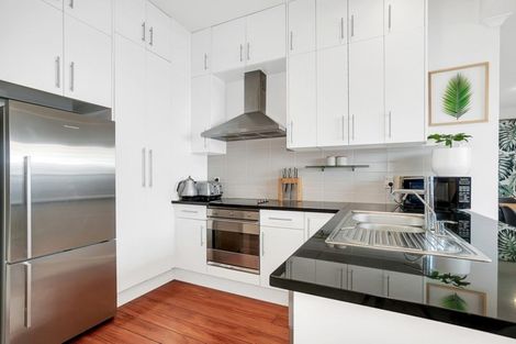 Photo of property in 9 Powell Street, Avondale, Auckland, 1026