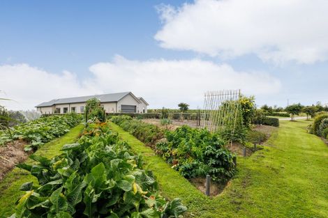 Photo of property in 581 Lethbridge Road, Halcombe, Feilding, 4775