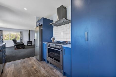 Photo of property in 43 Carrs Road, Urenui, 4377