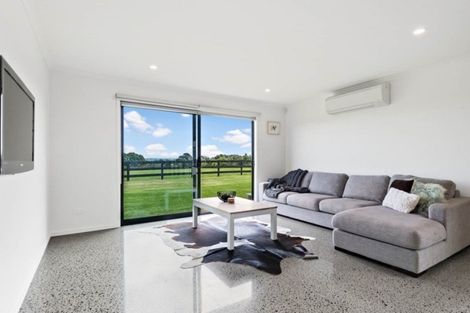 Photo of property in 125 Wharf Road, Clarks Beach, Pukekohe, 2679