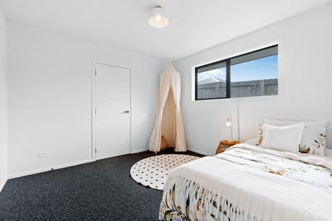 Photo of property in 37 Woodpecker Street, Lake Hawea, 9382