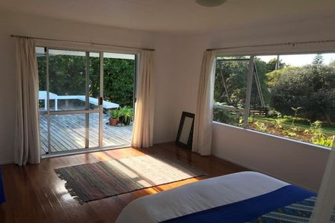 Photo of property in 47 Wairau Road, Oakura, 4314