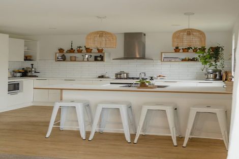 Photo of property in 17 Tuke Lane, Wanaka, 9305