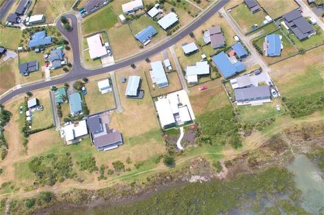 Photo of property in 129 Kelly Jade Avenue, Matarangi, Whitianga, 3592