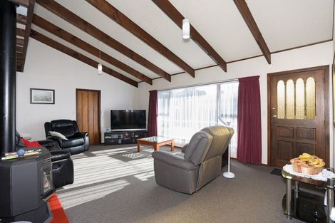 Photo of property in 12b Oxford Street, Marton, 4710