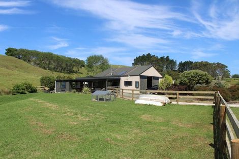 Photo of property in Dunkerron Farm, 852 Oneriri Road, Kaiwaka, 0573