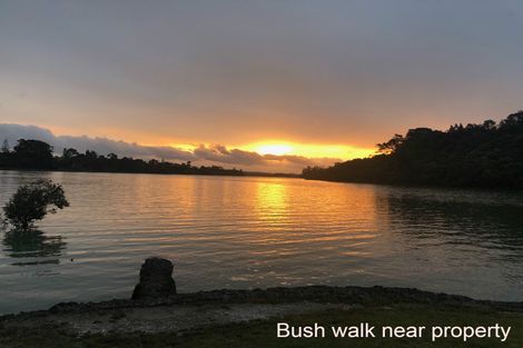 Photo of property in 1/206 Manuka Road, Bayview, Auckland, 0629