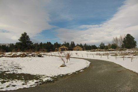 Photo of property in 6 Old Golf Course Road, Bridge Hill, Alexandra, 9320