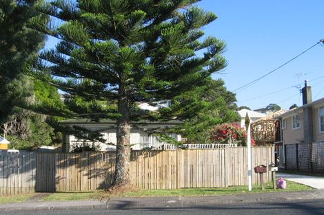 Photo of property in 1/52 Hogans Road, Glenfield, Auckland, 0629