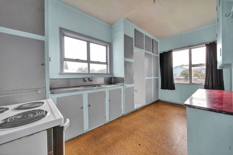 Photo of property in 12 Clive Street, Hawera, 4610