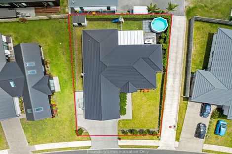 Photo of property in 32 Waitemata Drive, One Tree Point, 0118