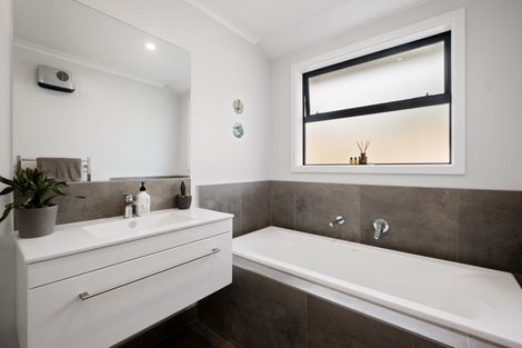 Photo of property in 7b Sunshine Court, Cromwell, 9310