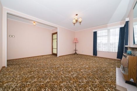 Photo of property in 18 Ellesmere Crescent, Highbury, Palmerston North, 4412