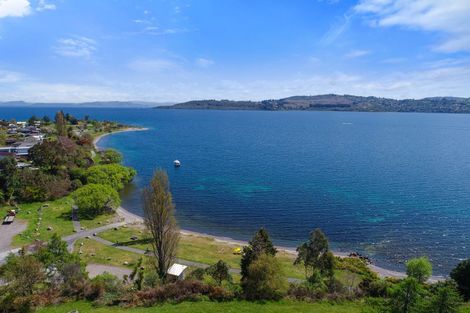 Photo of property in 19 Wharewaka Road, Wharewaka, Taupo, 3330