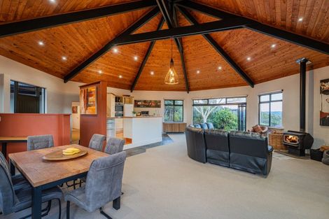 Photo of property in 16 Tarapatiki Drive, Whitianga, 3510